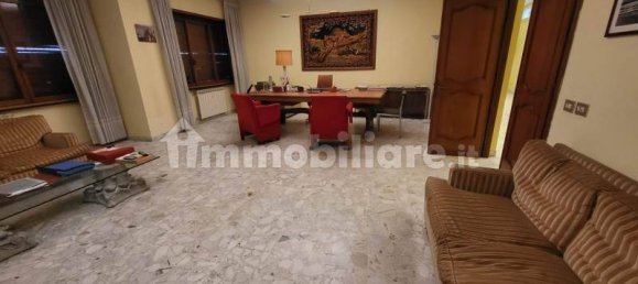 Квартира с 4 спальнями в Рим, Италия № 200728 3