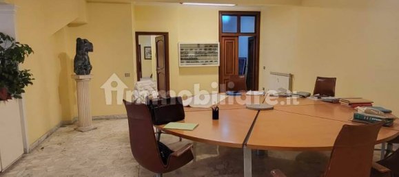 Квартира с 4 спальнями в Рим, Италия № 200728 16