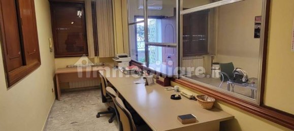 Квартира с 4 спальнями в Рим, Италия № 200728 14