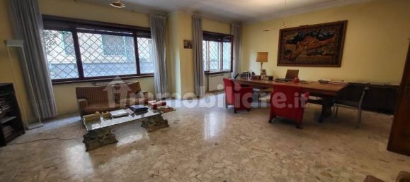 Квартира с 4 спальнями в Рим, Италия № 200728 5