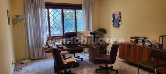 Квартира с 4 спальнями в Рим, Италия № 200728 10