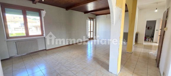2 bedrooms Apartment in Moncalieri, Italy No. 307294 3