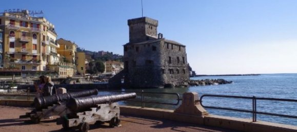 6 rooms Apartment in Rapallo, Italy No. 130241 8