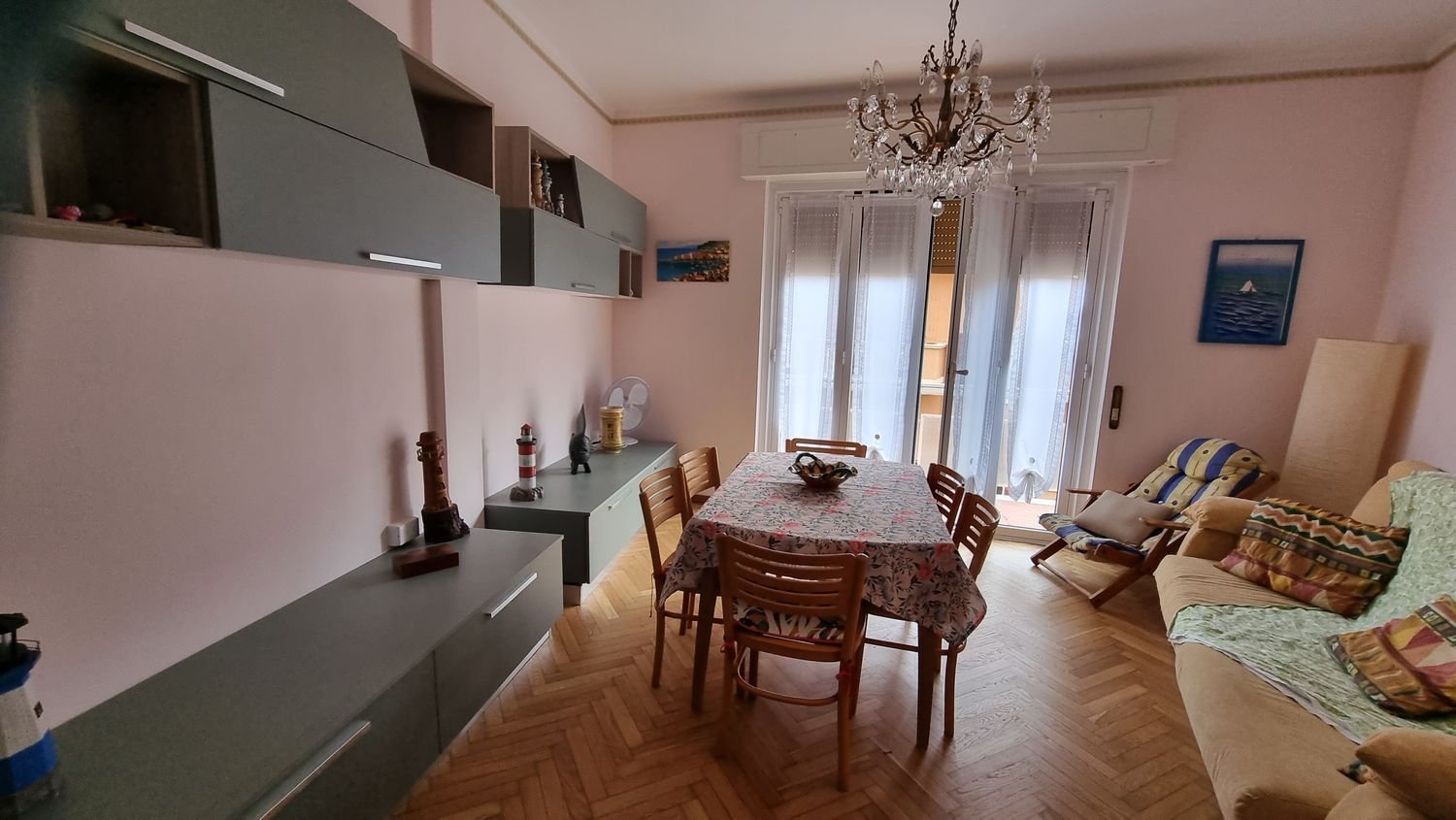 6-salle Appartement à Rapallo, Italy No. 130241