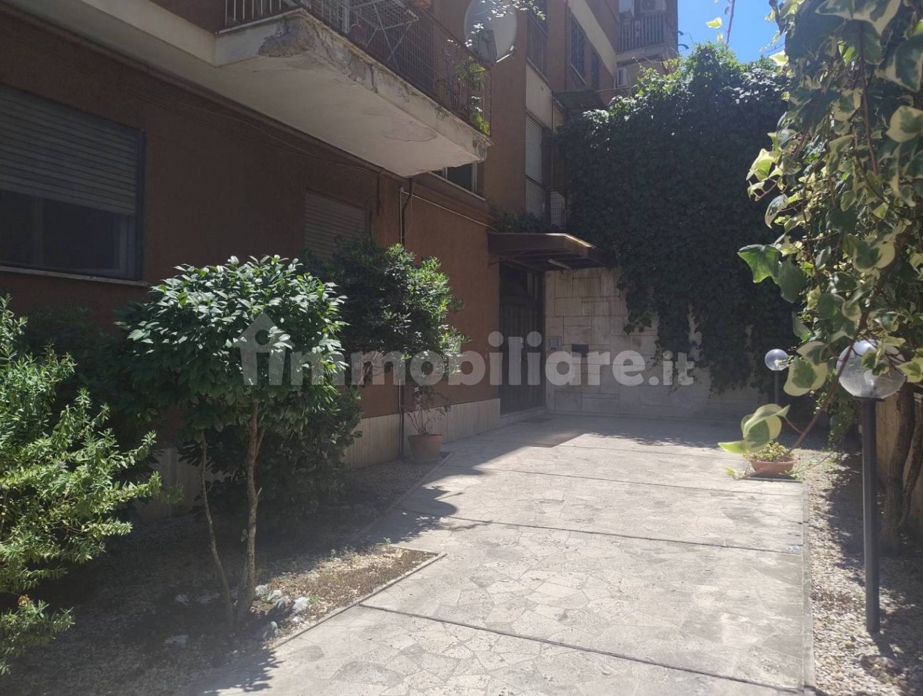 2 bedrooms Apartment in Rome, Italy No. 376187