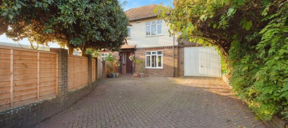 4 bedrooms House in Tunbridge Wells, United Kingdom No. 10416 22