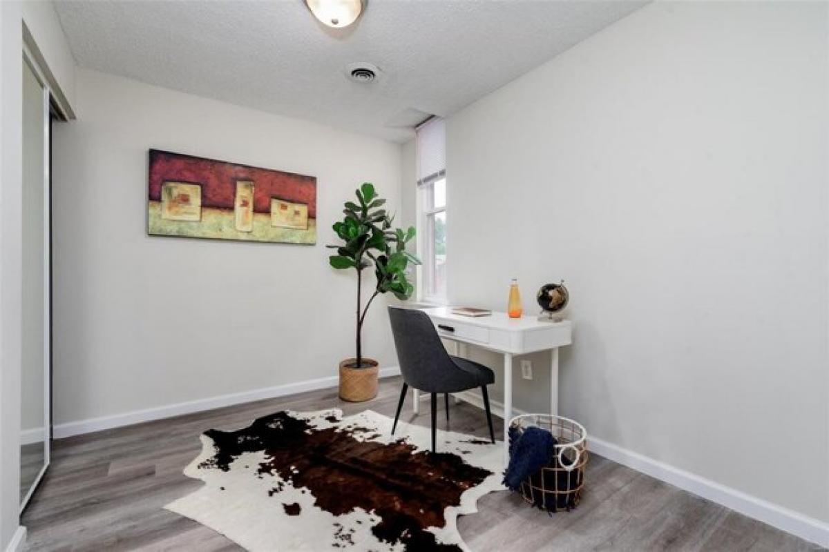 6 bedrooms House in Saint Louis, USA No. 382732