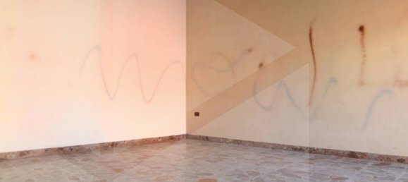 11 rooms Apartment in Arzano, Italy No. 18529 9