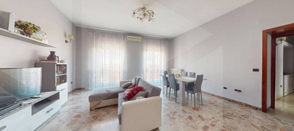 11 rooms Apartment in Arzano, Italy No. 18529 32