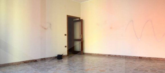 11 rooms Apartment in Arzano, Italy No. 18529 10