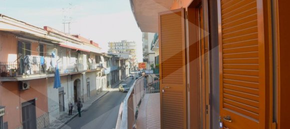 11 rooms Apartment in Arzano, Italy No. 18529 11