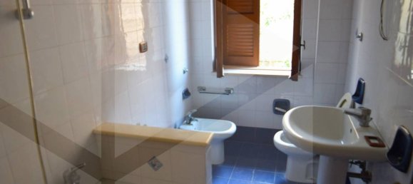 11 rooms Apartment in Arzano, Italy No. 18529 15