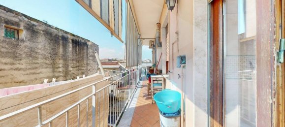 11 rooms Apartment in Arzano, Italy No. 18529 21