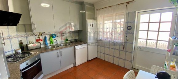 5 Schlafzimmer Doppelhaus in Peniche, Portugal, Nr. 212153 13