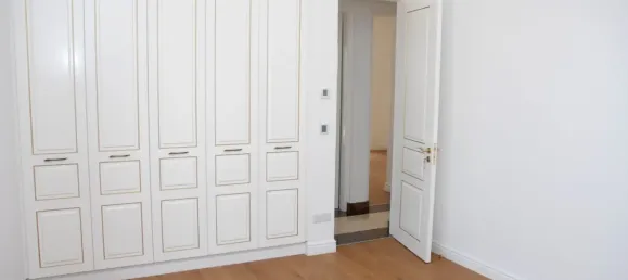 3 bedrooms Apartment in Germasogeia, Cyprus No. 641 4