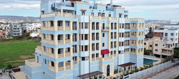 3 bedrooms Apartment in Germasogeia, Cyprus No. 641 2