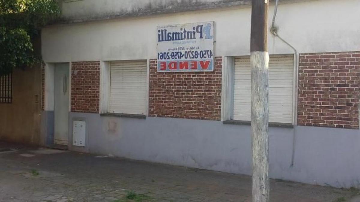 3 bedrooms House in Tres de Febrero, Argentina No. 9440