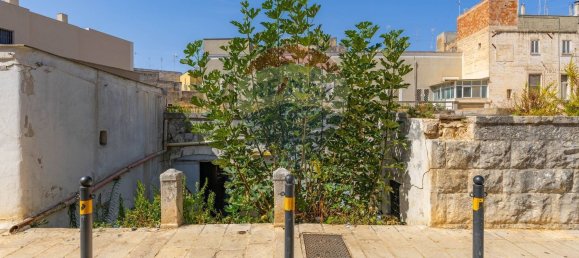 8 bedrooms House in Noicattaro, Italy No. 365272 16