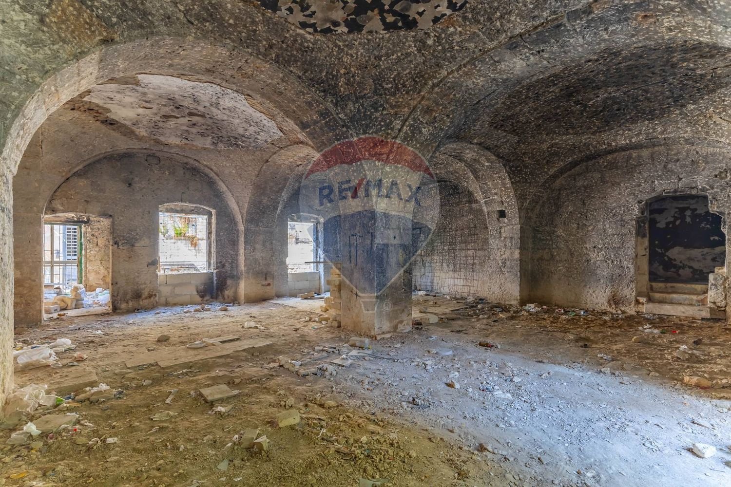 8 bedrooms House in Noicattaro, Italy No. 365272