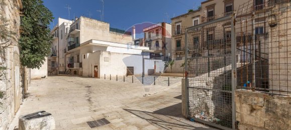 8 bedrooms House in Noicattaro, Italy No. 365272 19