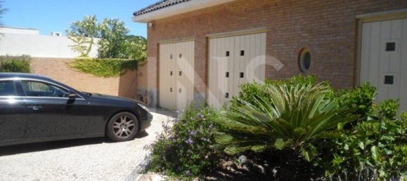 4 bedrooms Villa in Cascais, Portugal No. 118453 8