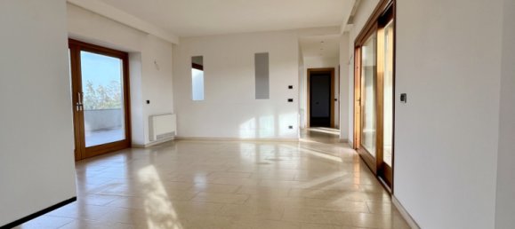 Ático de 5 dormitorios en Olbia, Italy No. 59835 2