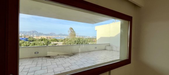 Ático de 5 dormitorios en Olbia, Italy No. 59835 11