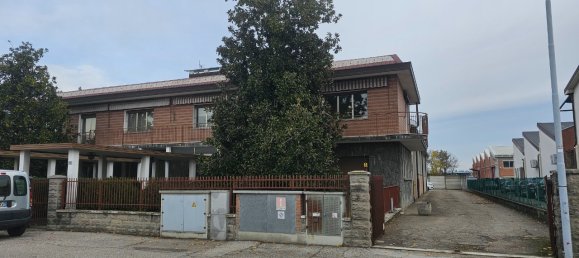 400m² Warehouse in Calderara di Reno, Italy No. 71365 16