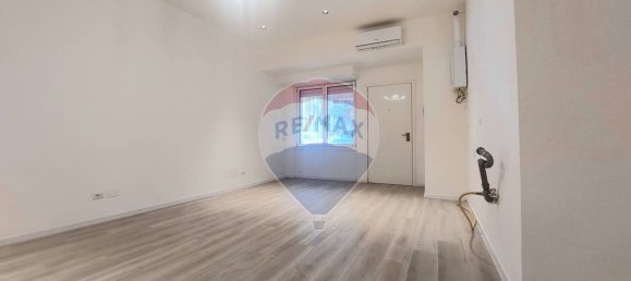3 rooms Apartment in Milan, Italy No. 310615 4