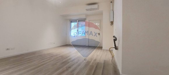 3 rooms Apartment in Milan, Italy No. 310615 16