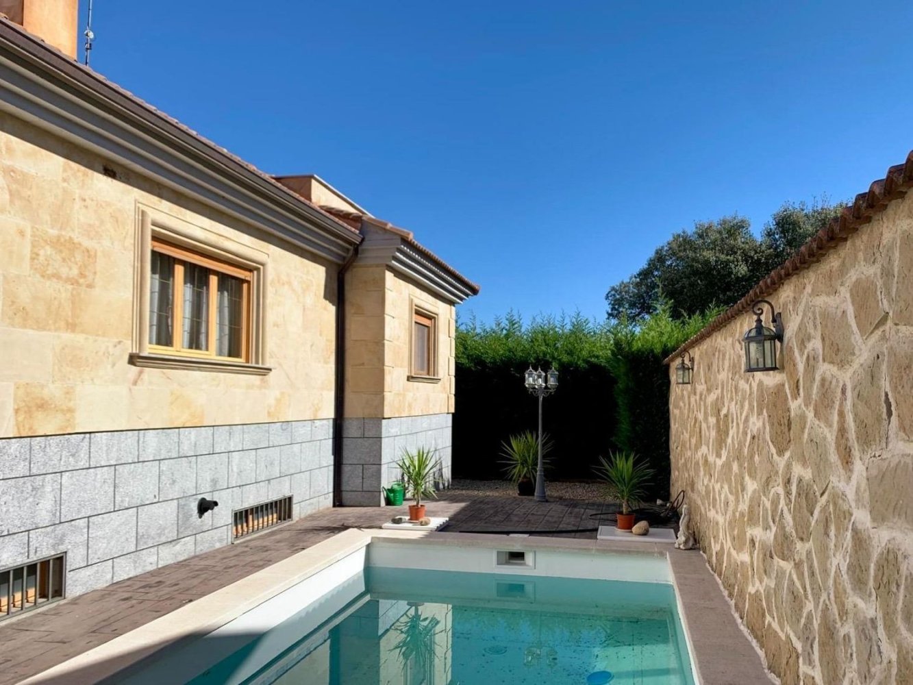 4 Schlafzimmer Haus in Carrascal de Barregas, Spain, Nr. 254151