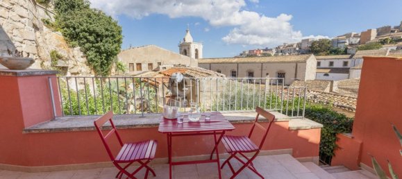 8 rooms Villa in Palazzolo Acreide, Italy No. 107961 11