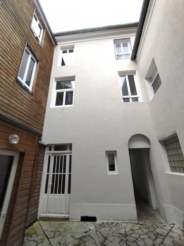 Apartamento de 11 divisões em Mont-de-Marsan, France N.º 352793