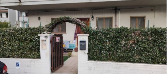 5 bedrooms Apartment in Maltignano, Italy No. 380264 2