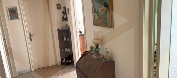 3 bedrooms Apartment in Bari, Italy No. 33829 3