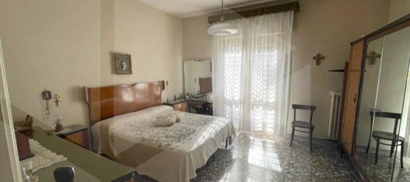 3 bedrooms Apartment in Bari, Italy No. 33829 18