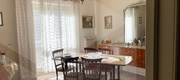 3 bedrooms Apartment in Bari, Italy No. 33829 7