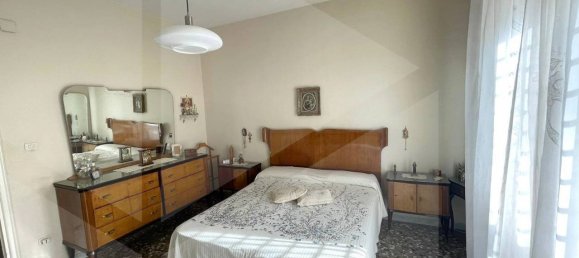 3 bedrooms Apartment in Bari, Italy No. 33829 17