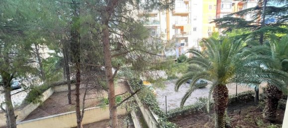 3 bedrooms Apartment in Bari, Italy No. 33829 32