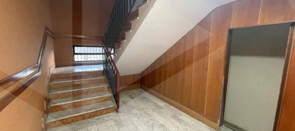 3 bedrooms Apartment in Bari, Italy No. 33829 33