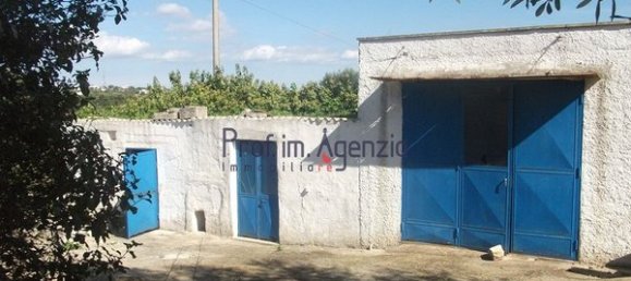 Дом с 4 комнатами в Челье Мессапика, Италия № 233351 3