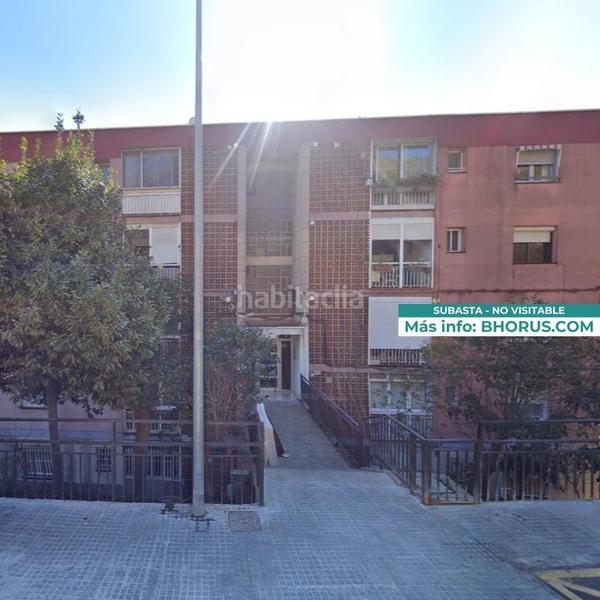 Apartamento T3 em Santa Coloma de Gramenet, Spain N.º 144907