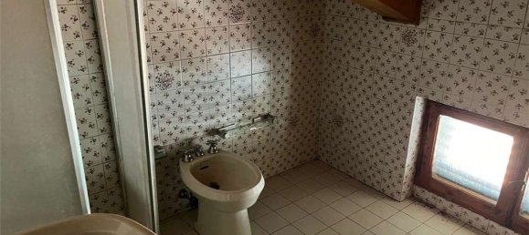 5 rooms House in Quarrata, Italy No. 45008 14