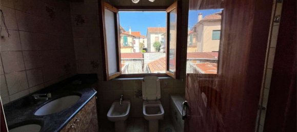 5 rooms House in Quarrata, Italy No. 45008 7