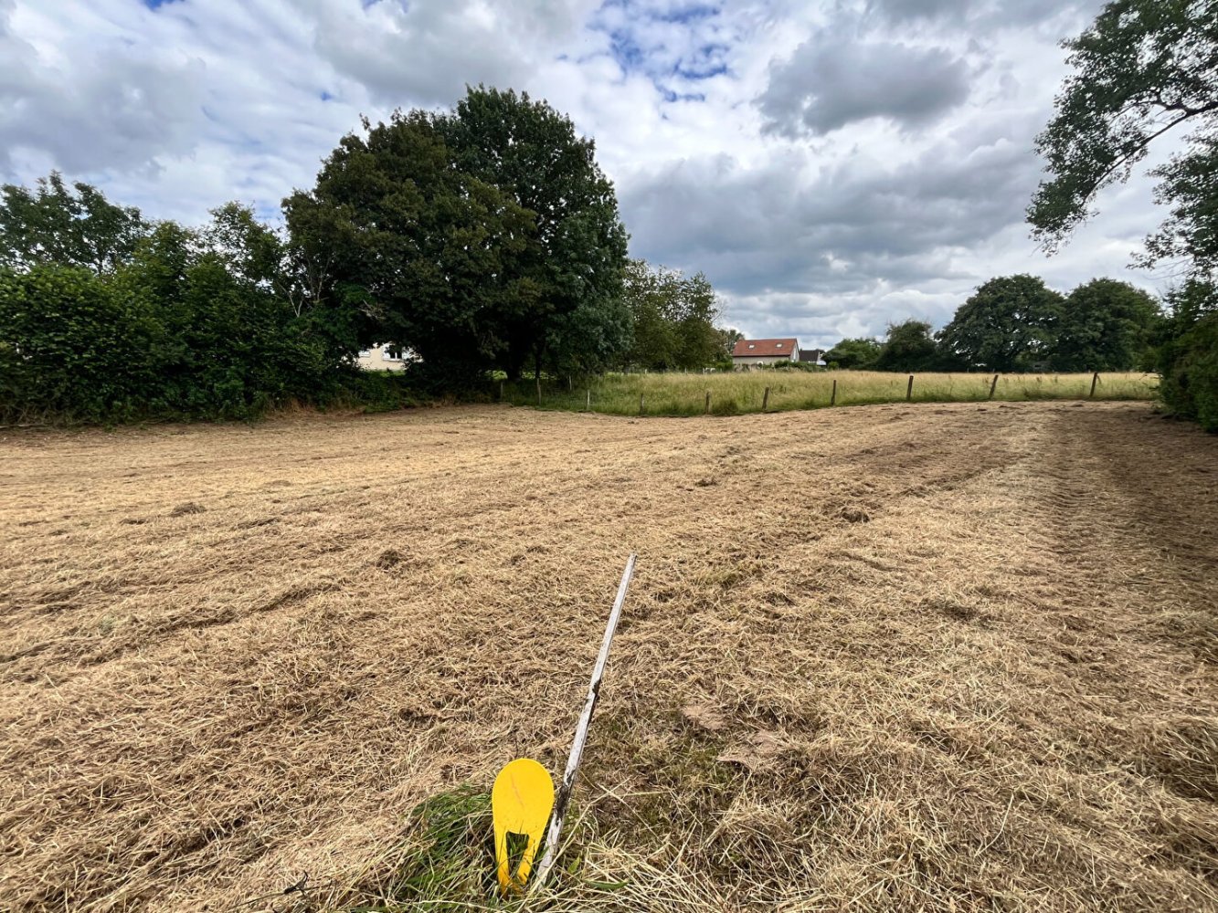 Grundstück in Menetou-Couture, France, Nr. 257832