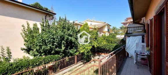 4 bedrooms House in Rome, Italy No. 321621 20