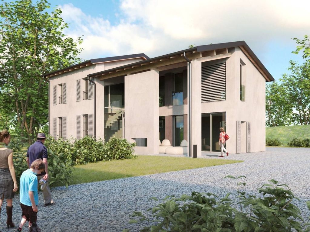 4 bedrooms House in Parma, Italy No. 289429