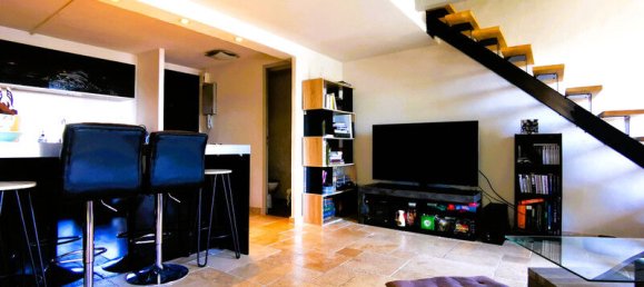 1 chambre Duplex à Avignon, France No. 350602 3