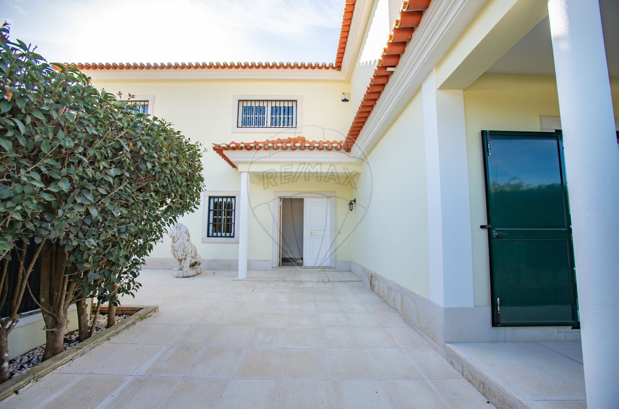 5 bedrooms House in Cascais, Portugal No. 185560