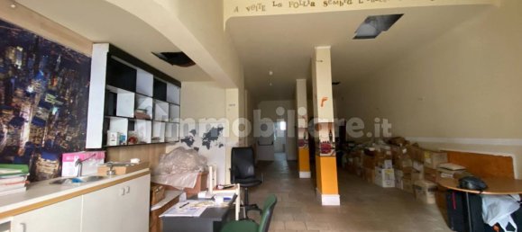 2 rooms Commercial property in Bari, Italy No. 261854 2